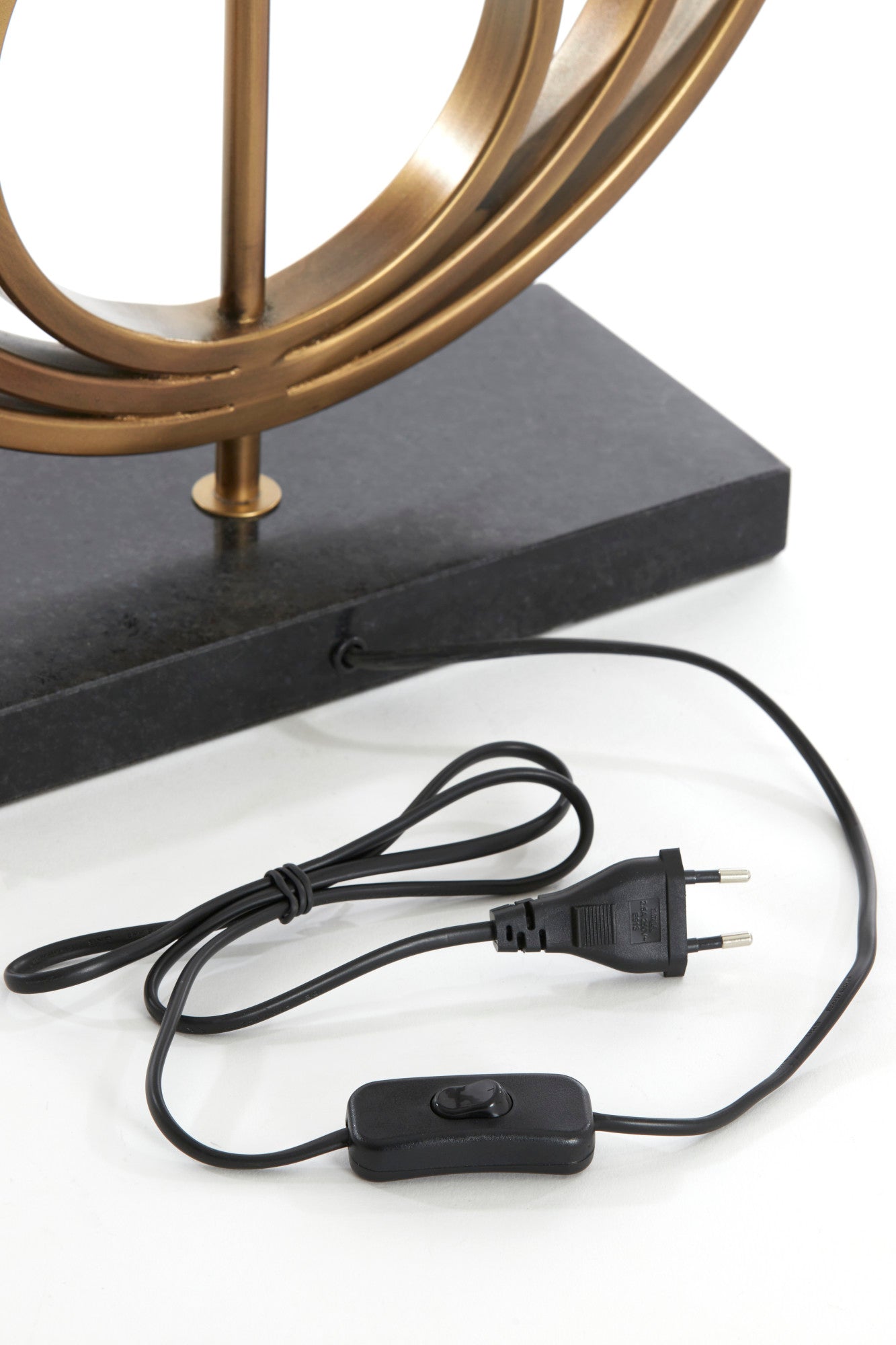 gouden-ronde-lampenvoet-light-living-cassel-variant-image7