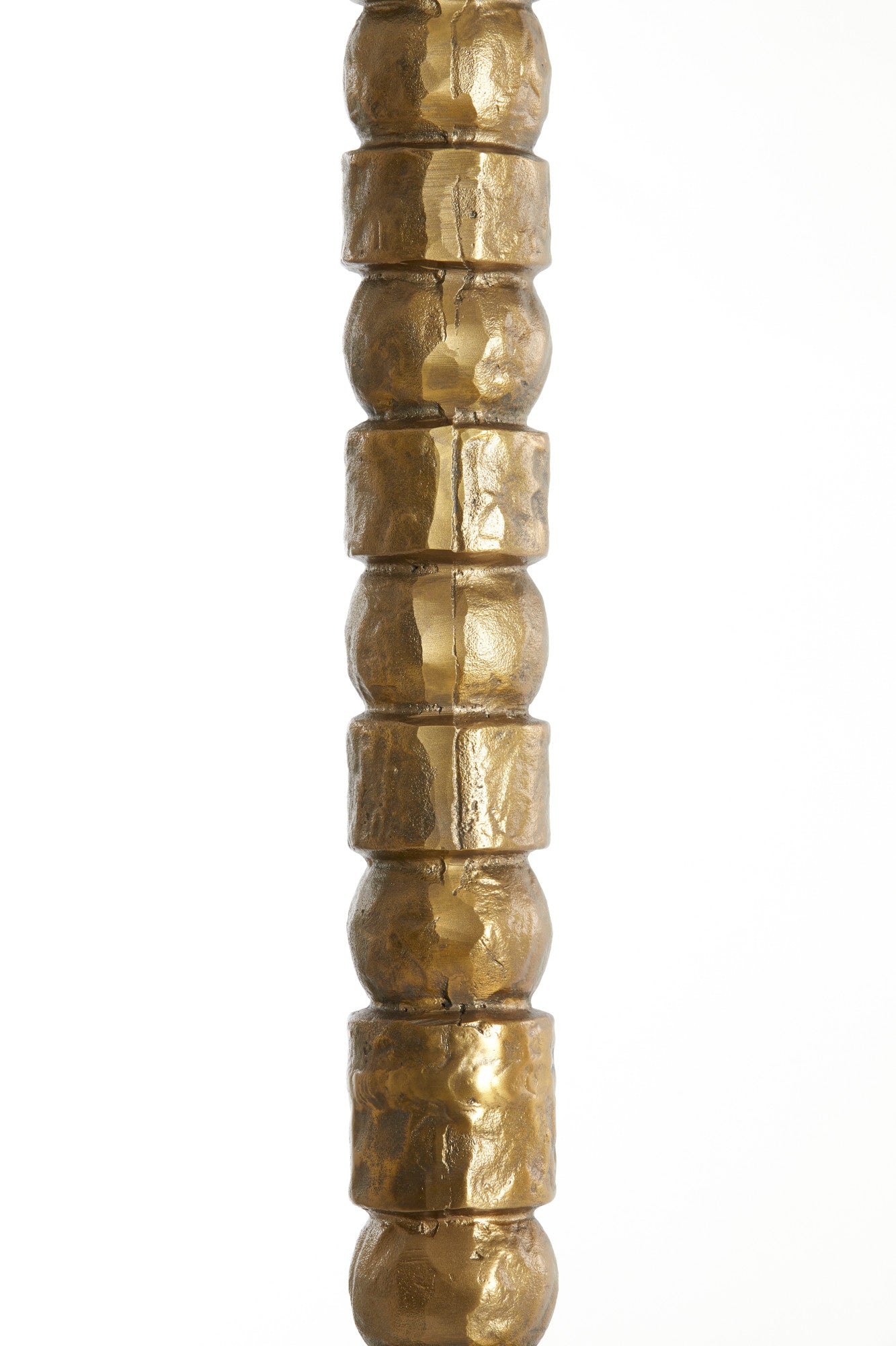 gouden-lampenvoet-met-relief-light-living-akti-variant-image5