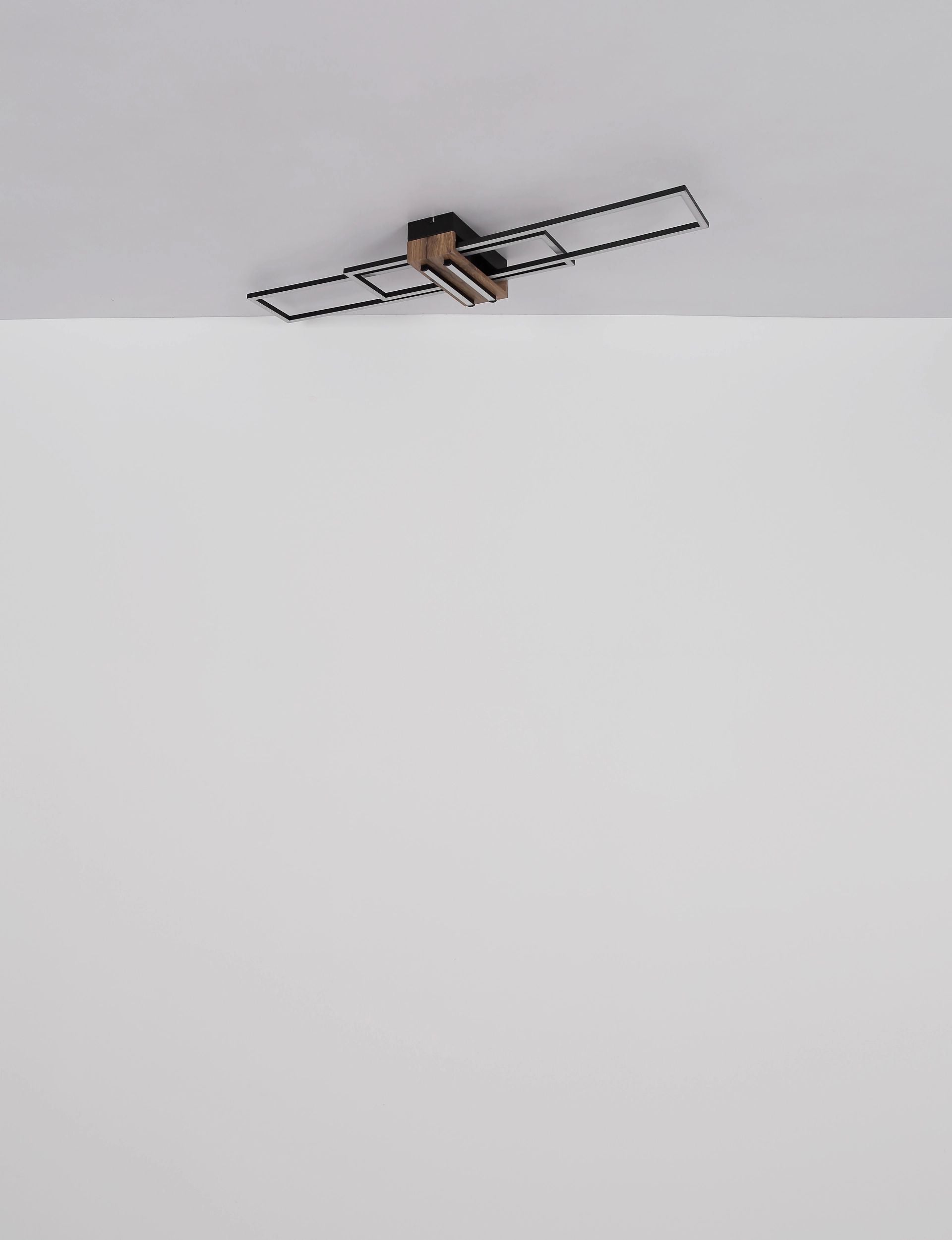 moderne-plafondlamp-met-houtlook-en-metaal-dakari-variant-image6