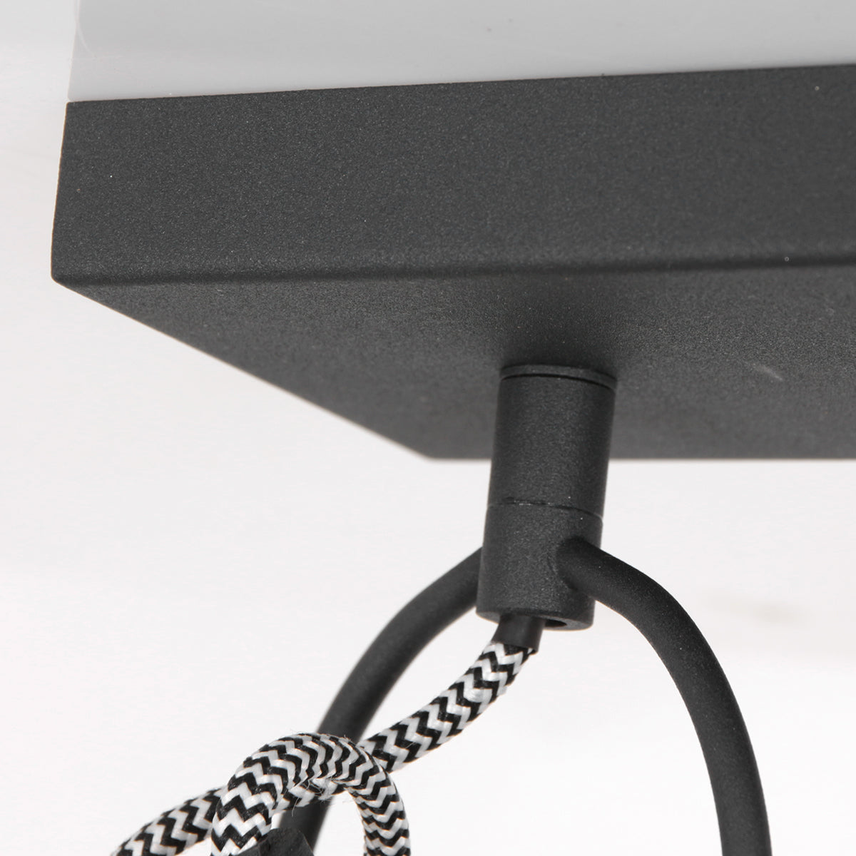 zwarte-industriele-tweelichts-verstelbare-wandlamp-mexlite-nove-variant-image5