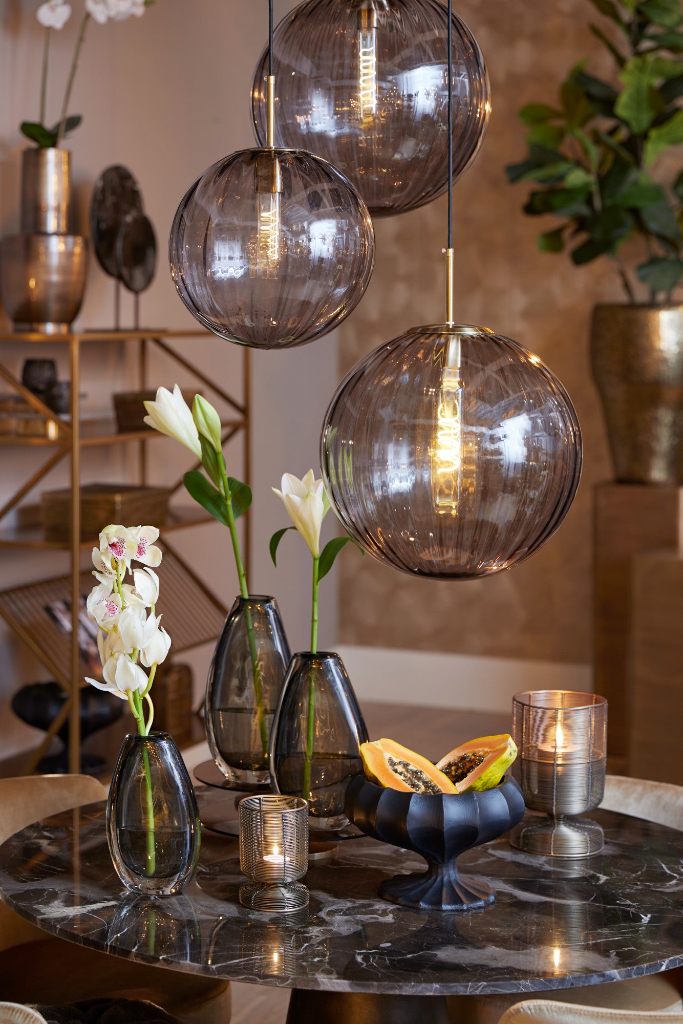 retro-grijze-hanglamp-rookglas-light-living-magdala-variant-image5