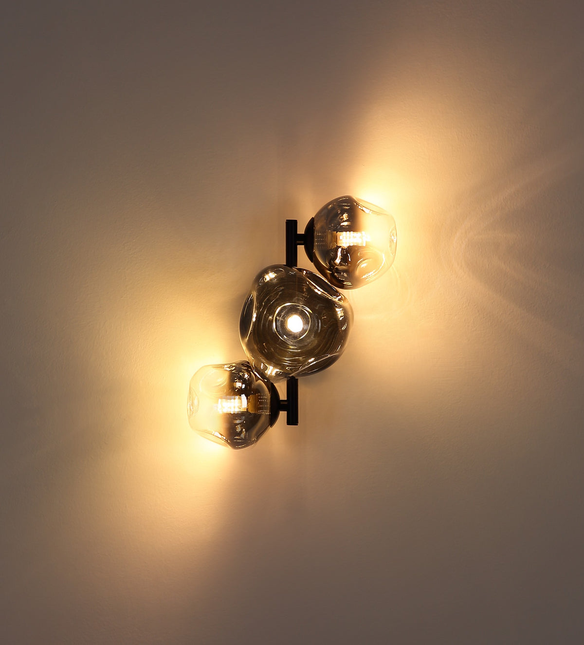 Luminária de teto preta sutil com 3 luzes – imagem 5