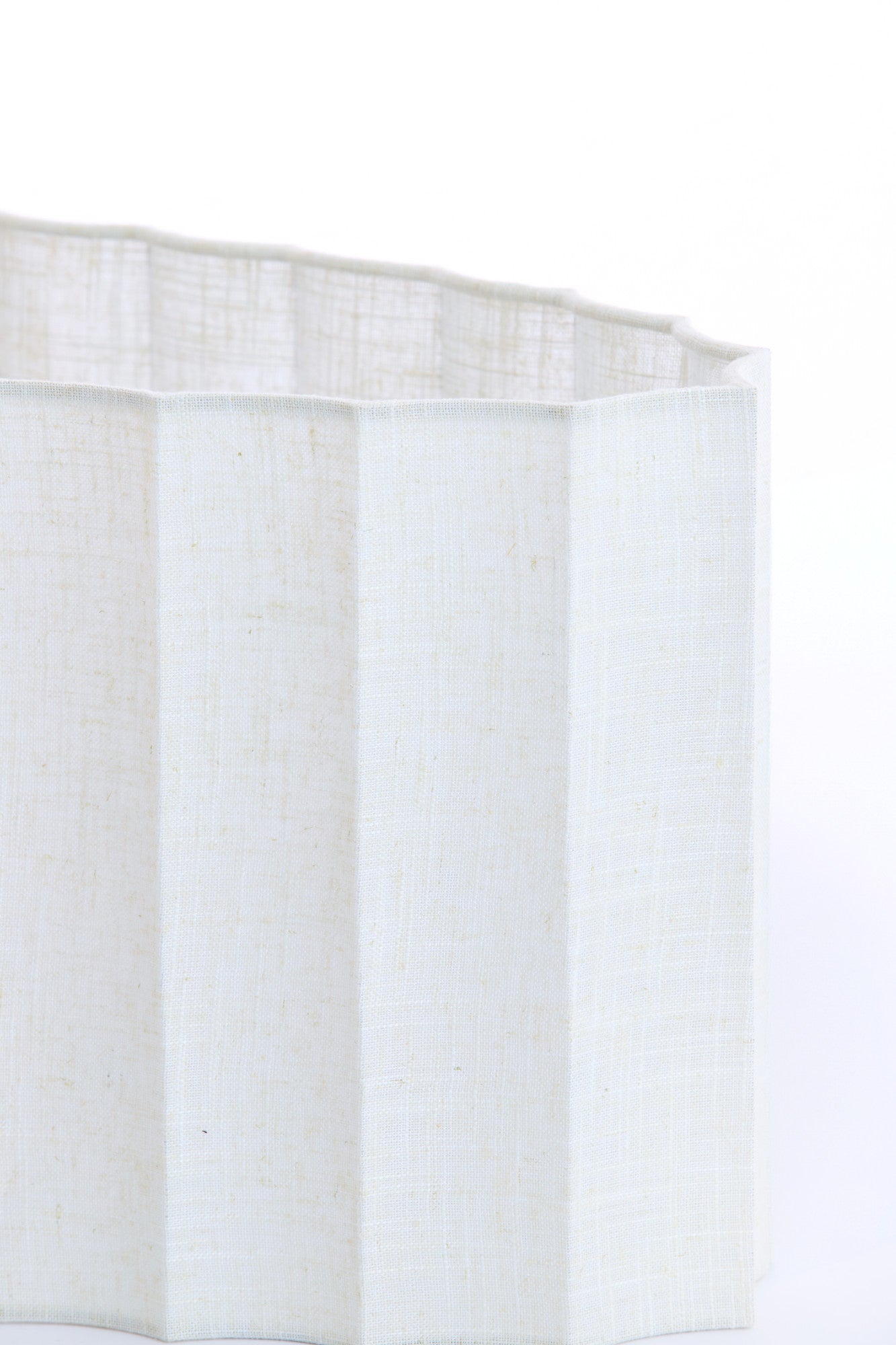 ovale-witte-geplooide-lampenkap-light-living-disli-variant-image7