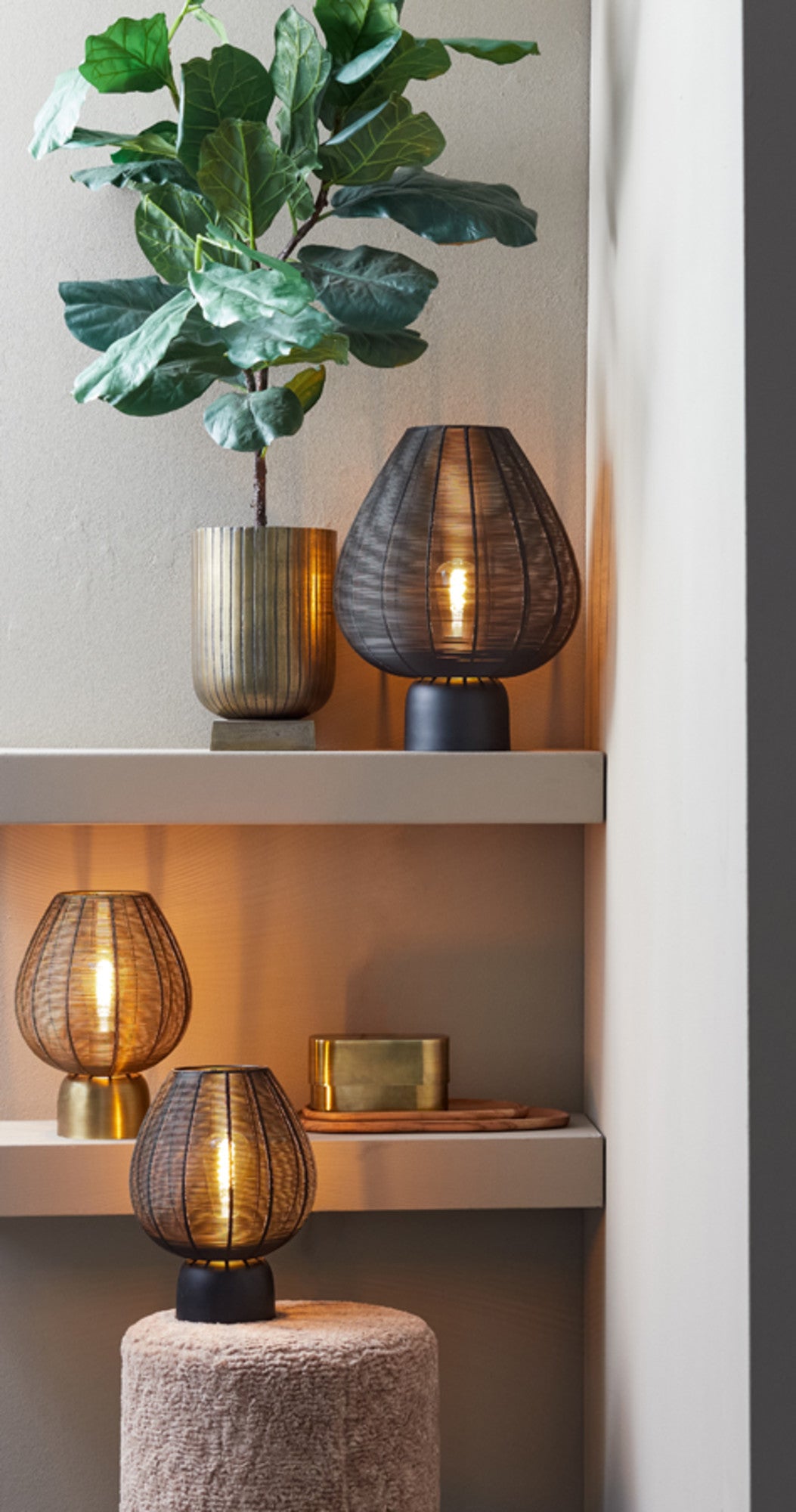zwarte-tafellamp-draadontwerp-light-living-suneko-variant-image3