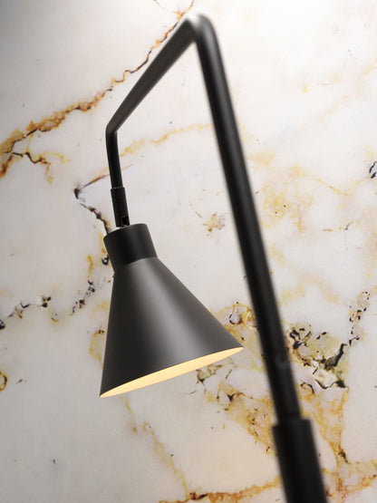 retro-zwarte-vloerlamp-trechterkap-its-about-romi-lyon-variant-image3