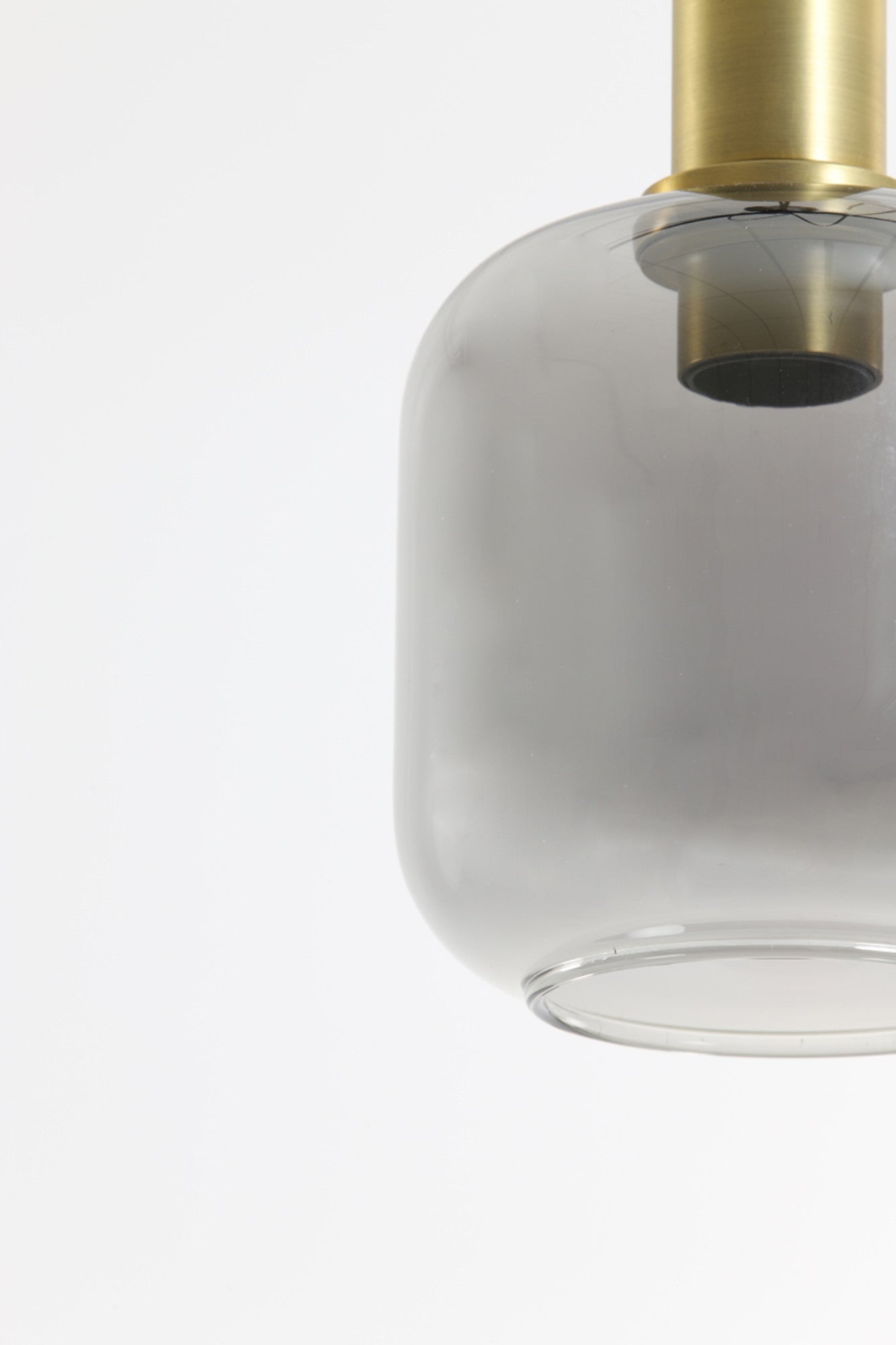 glazen-hanglamp-met-gouden-accenten-light-living-lekar-variant-image6