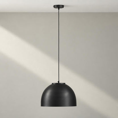 BRONQ Hermi industriell pendellampa i svart metall – studiobild