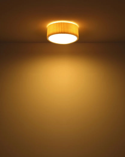 plafondlamp-met-moderne-elegantie-en-textielkap-page-variant-image2