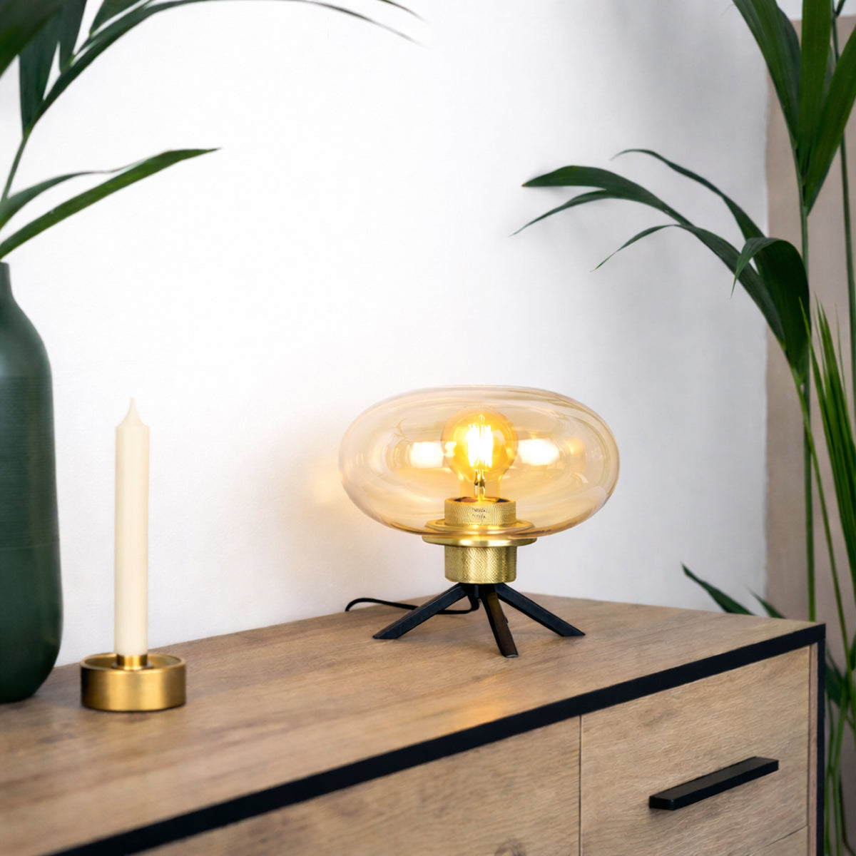 moderne-amberkleurige-glazen-tafellamp-steinhauer-reflexion-variant-image2