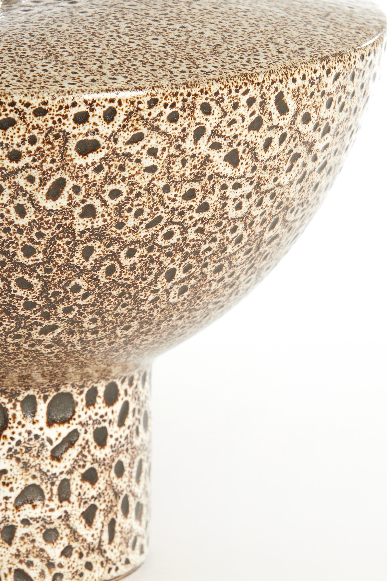 keramische-lampvoet-met-unieke-textuur-light-living-yasur-variant-image5