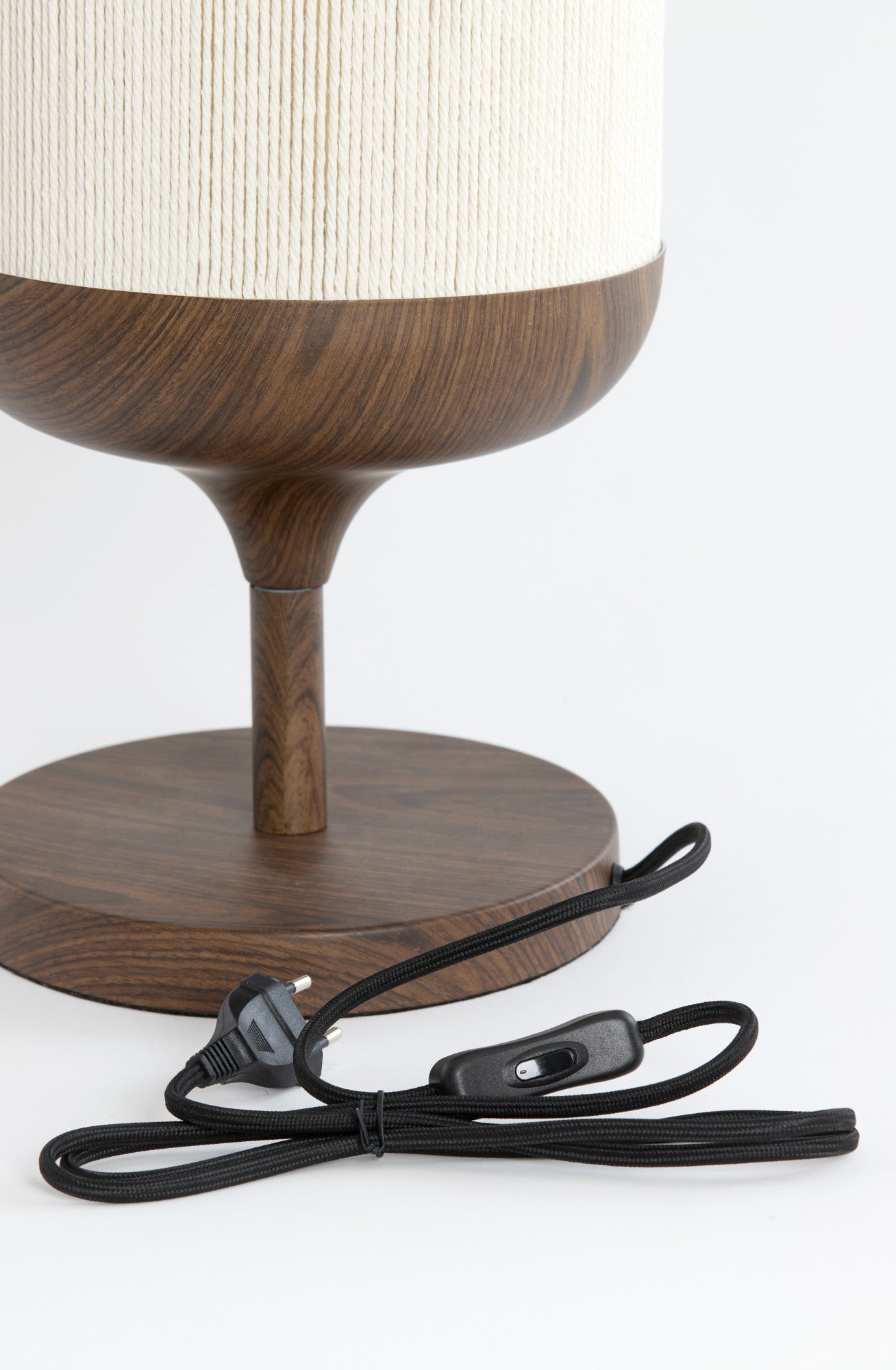 japandi-tafellamp-beige-bruin-bekervorm-light-living-dania-variant-image6