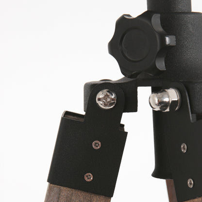 vloerlamp-met-houten-driepoot-en-kurken-kap-mexlite-triek-variant-image5