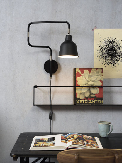 kronkelige-zwarte-wandlamp-verstelbaar-its-about-romi-london-variant-image4