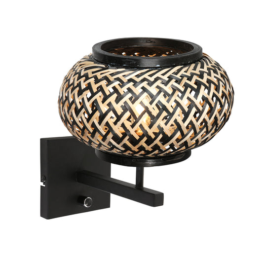 zwarte-wandlamp-met-handgevlochten-bamboekap-steinhauer-stang-main-image