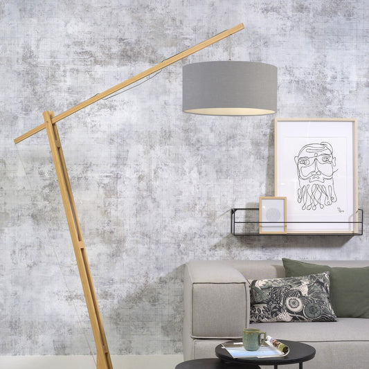 scandinavische-grijze-linnen-vloerlamp-good-mojo-montblanc-ai-sfeer_image