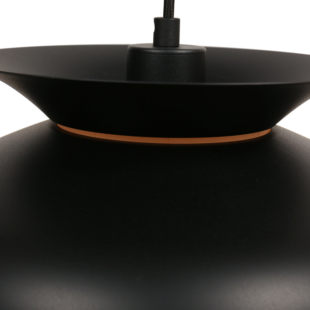 zwarte-komvormige-plafondlamp-met-koperkleurig-accent-mexlite-skandina-variant-image6