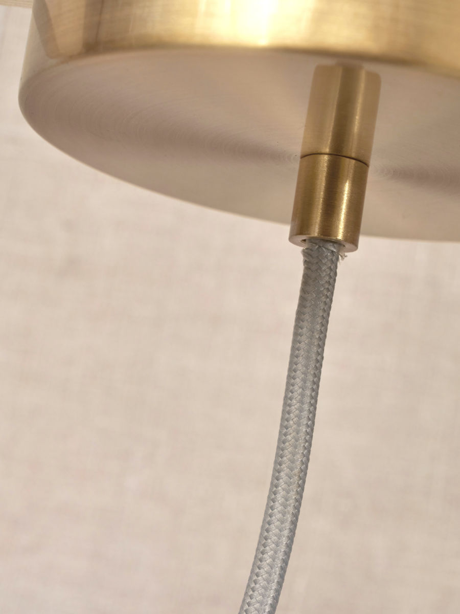 goudkleurige-hanglamp-dessinbol-klein-its-about-romi-carrara-variant-image5