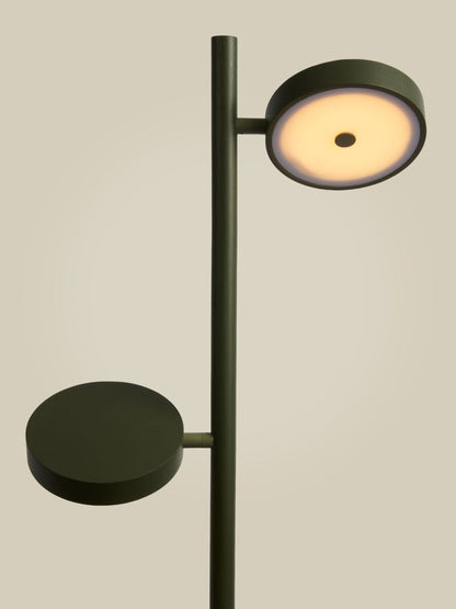 Nadčasová zelená jaseňová podlahová lampa GOOD&MOJO Okinawa s dvoma svetlami – obrázok 1