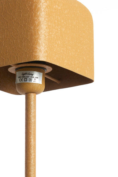 Grande lampada da tavolo in metallo color ocra Light & Living Elenie – immagine 1
