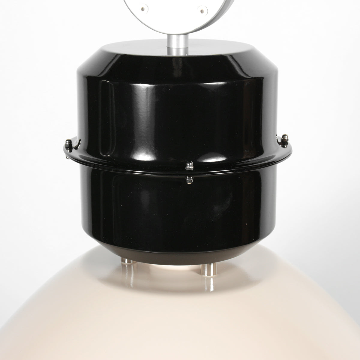 grote-industriele-beige-hanglamp-anne-lighting-frisk-variant-image5