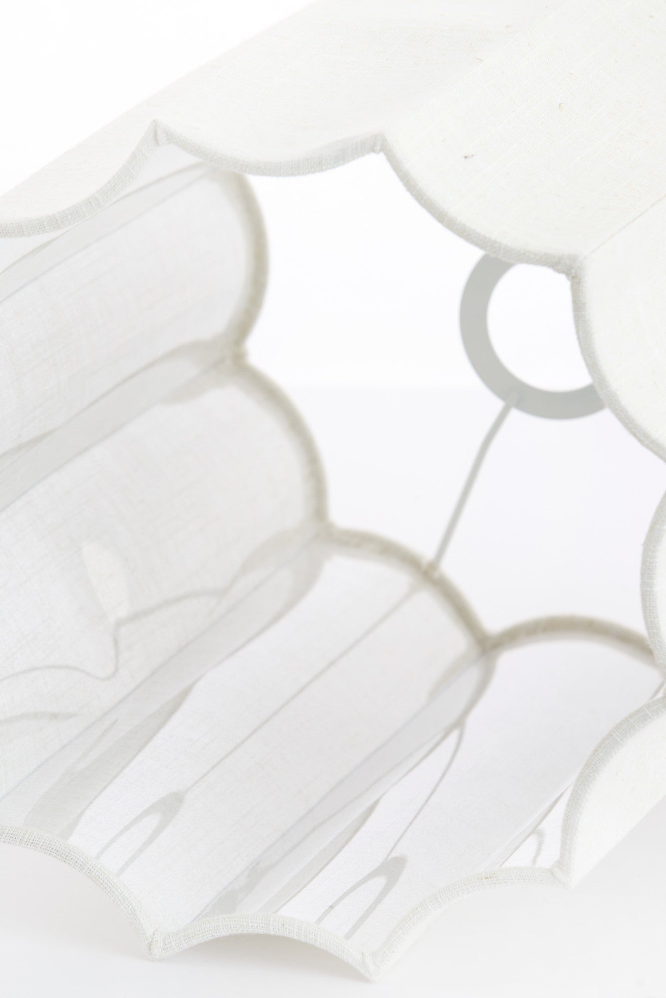witte-hoge-lampenkap-geplooid-light-living-disli-variant-image7