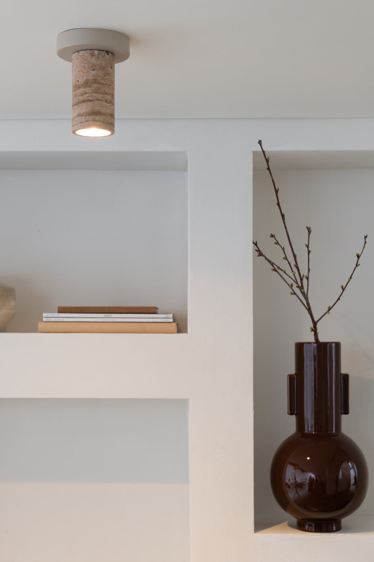 Beige travertijnen plafondlamp met cilinder It's About RoMi Tivoli – afbeelding 1