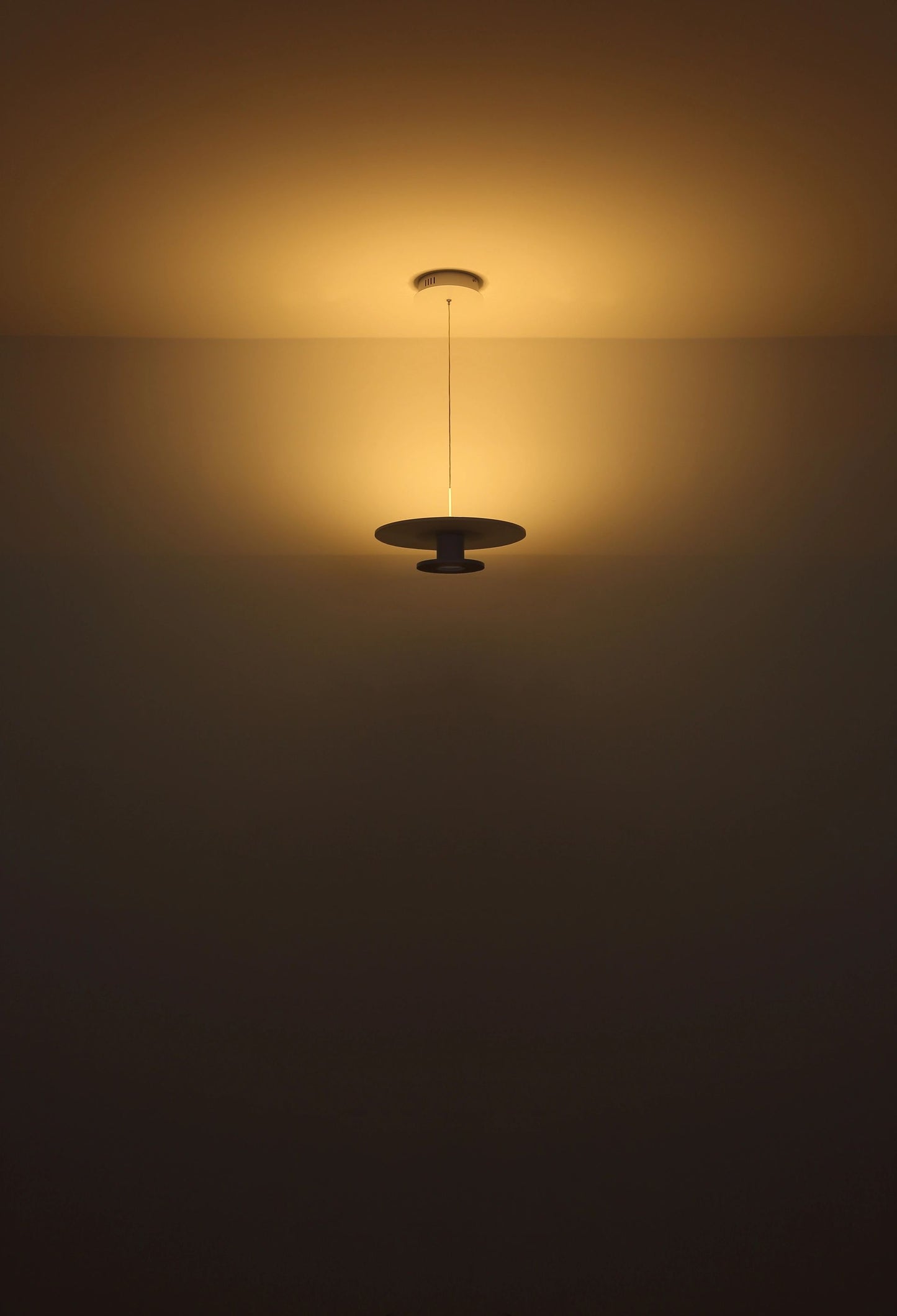 moderne-hanglamp-met-vilt-en-aluminium-carter-variant-image7