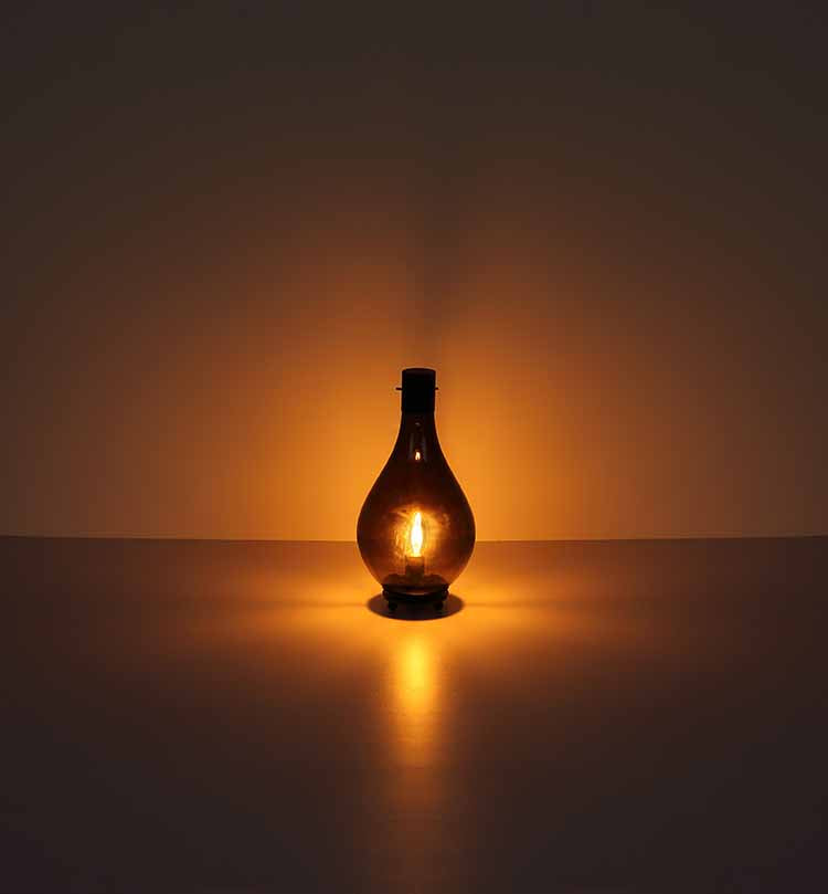 zwart-glazen-moderne-metalen-tafellamp-globo-oskus-variant-image3