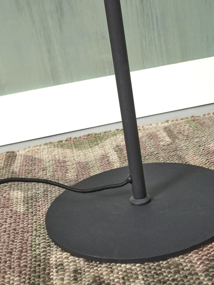 vloerlamp-retro-metaal-zwart-its-about-romi-salamanca-variant-image6