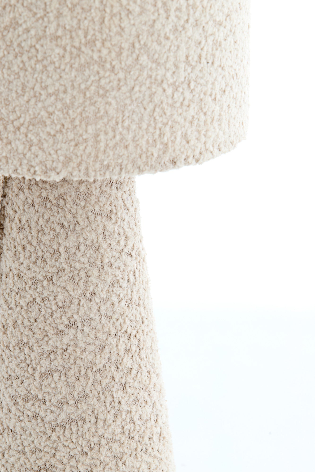 beige-stoffen-cilinder-tafellamp-light-living-micky-variant-image5