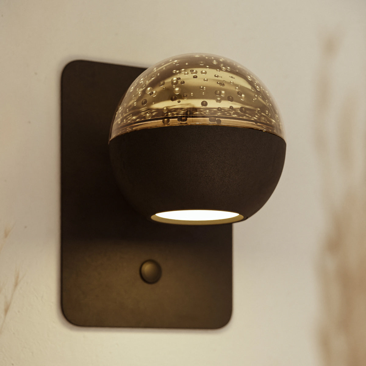 moderne-zwarte-wandlamp-met-dimfunctie-steinhauer-exclusive-belluno-variant-image2