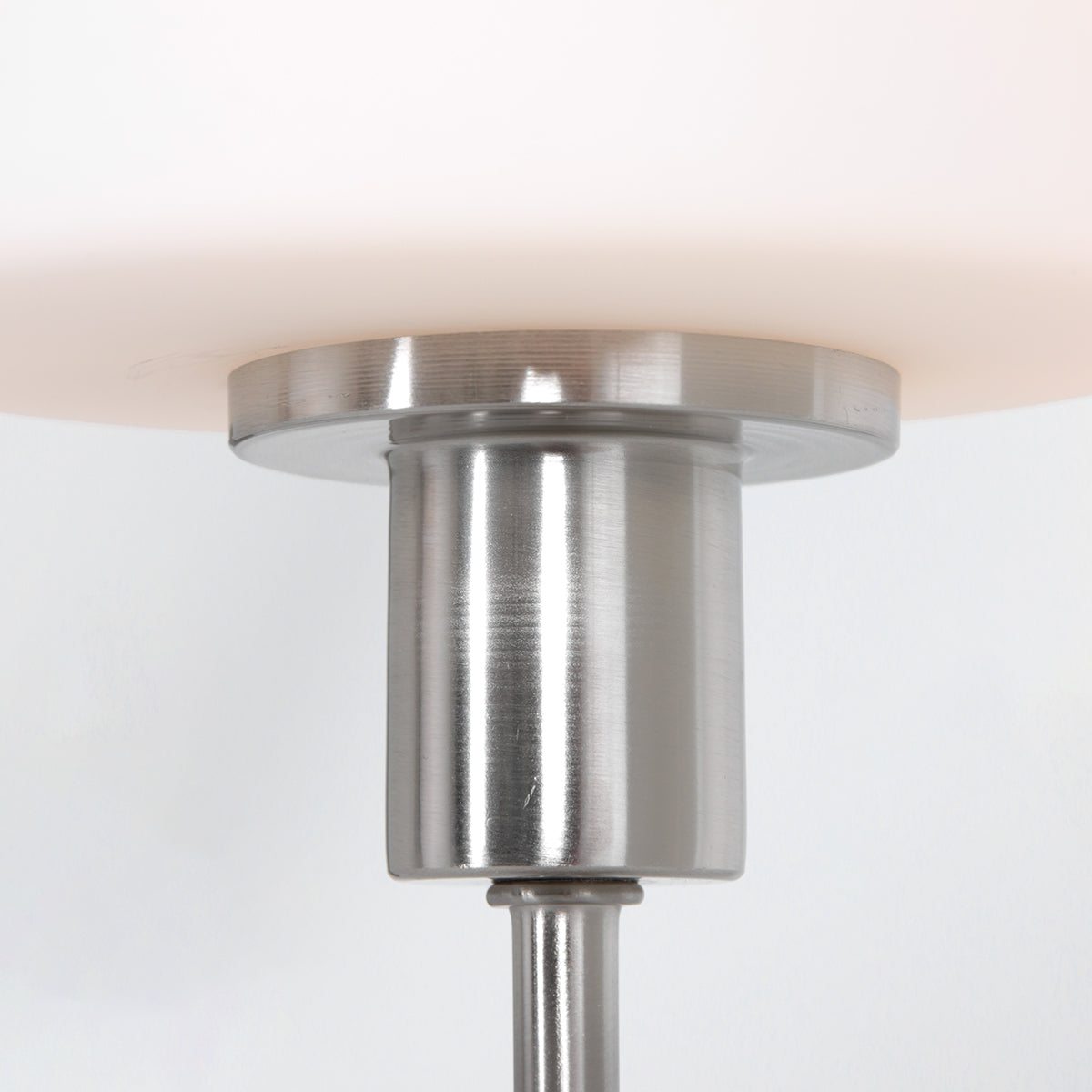 vierkante-moderne-tafellamp-staal-steinhauer-ancilla-variant-image5