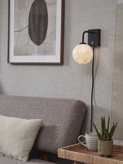zwarte-wandlamp-dessinbol-gebogen-its-about-romi-carrara-variant-image1