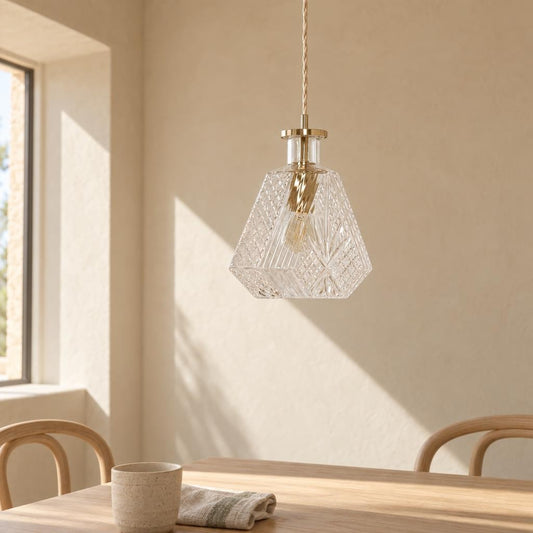 Candeeiro suspenso em latão Mexlite Grazio Glass – fotografia de ambiente