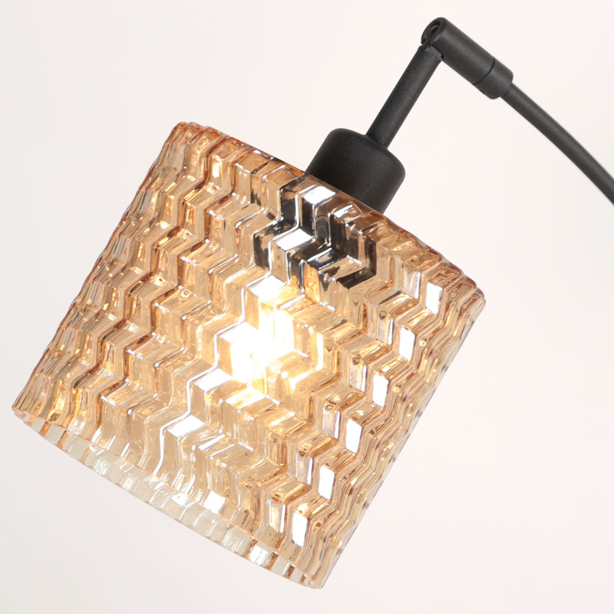 zwarte-boogvloerlamp-met-vijf-amberkleurige-ribbelglazen-mexlite-ocre-variant-image4