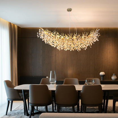 Candelabro extra grande de cristal dourado – fotografia de ambiente
