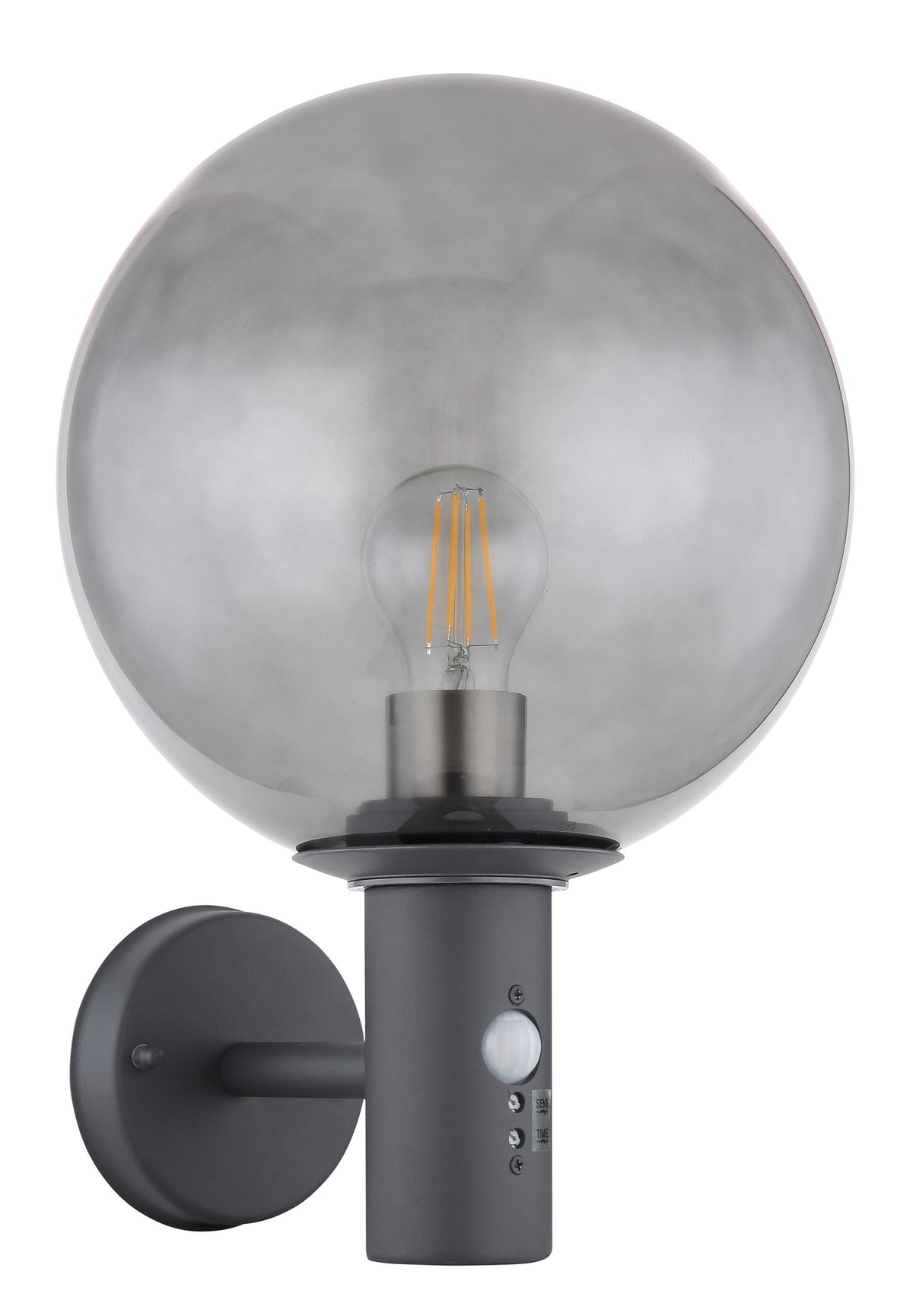 Zwarte metalen buitenwandlamp met gerookte glazen bolkap en ronde wandplaat – afbeelding 1
