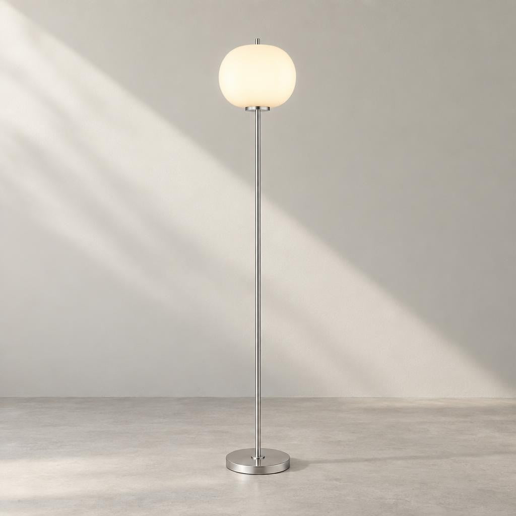 nikkelen-klassieke-vloerlamp-metaal-globo-blacky-i-ai-studio_image