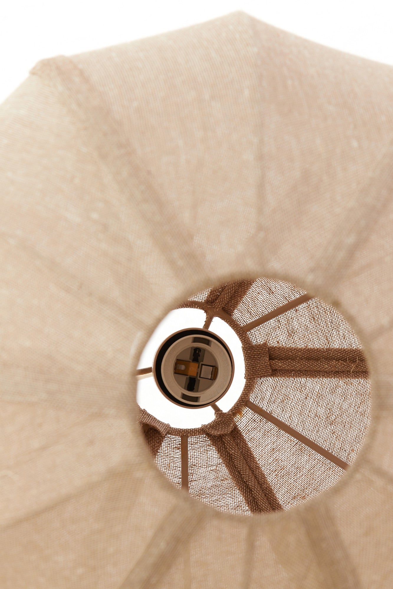 beige-ovale-hanglamp-met-stoffen-kap-light-living-milatos-variant-image8