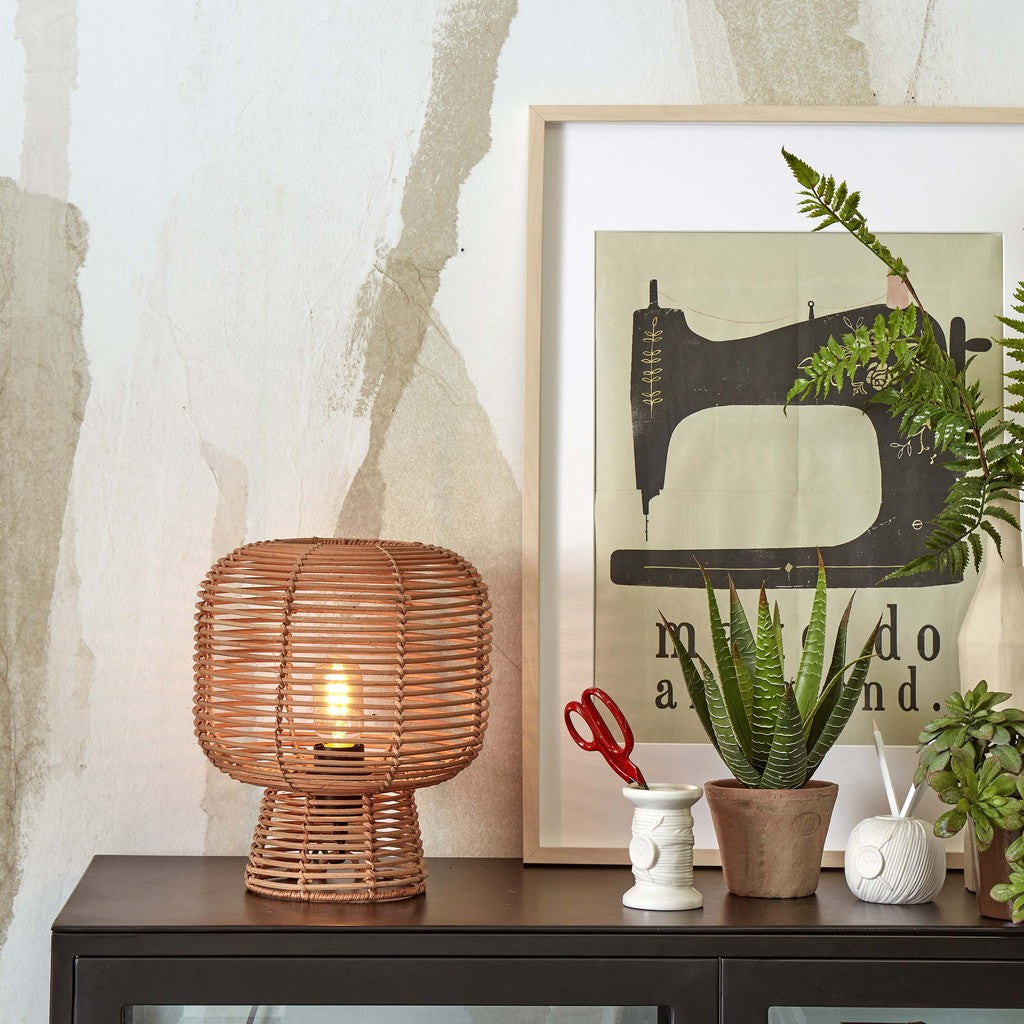 bohemian-naturel-rotan-tafellamp-good-mojo-tanami-ai-sfeer_image