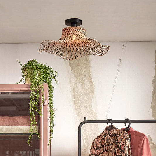 Sort naturlig østlig bambus loftslampe GOOD&MOJO Ibiza – stemningsbillede