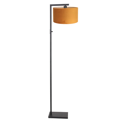 okergele-schemerlamp-met-zwart-armatuur-steinhauer-stang-variant-image1
