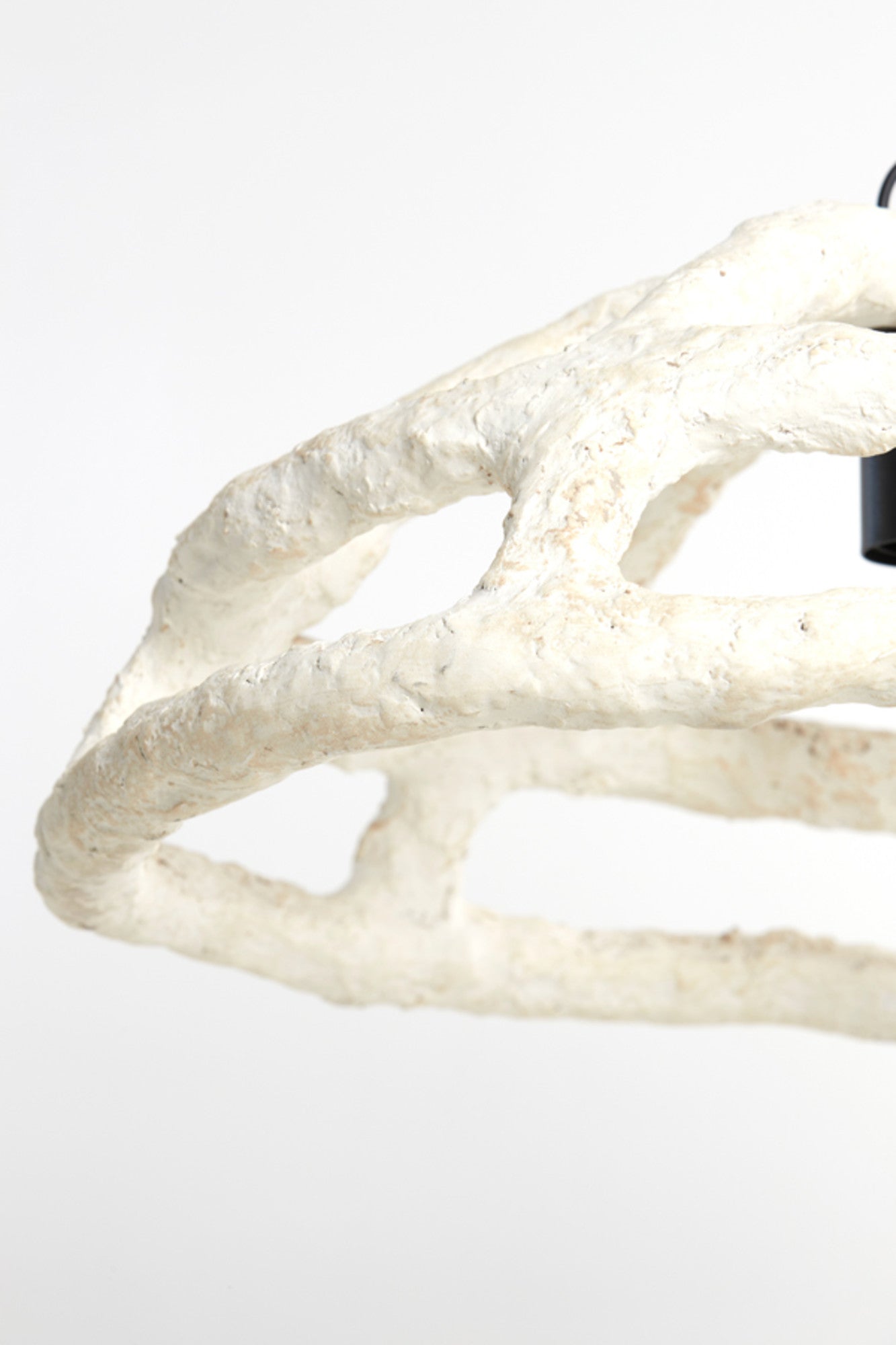 witte-hanglamp-van-organisch-textiel-light-living-porila-variant-image5