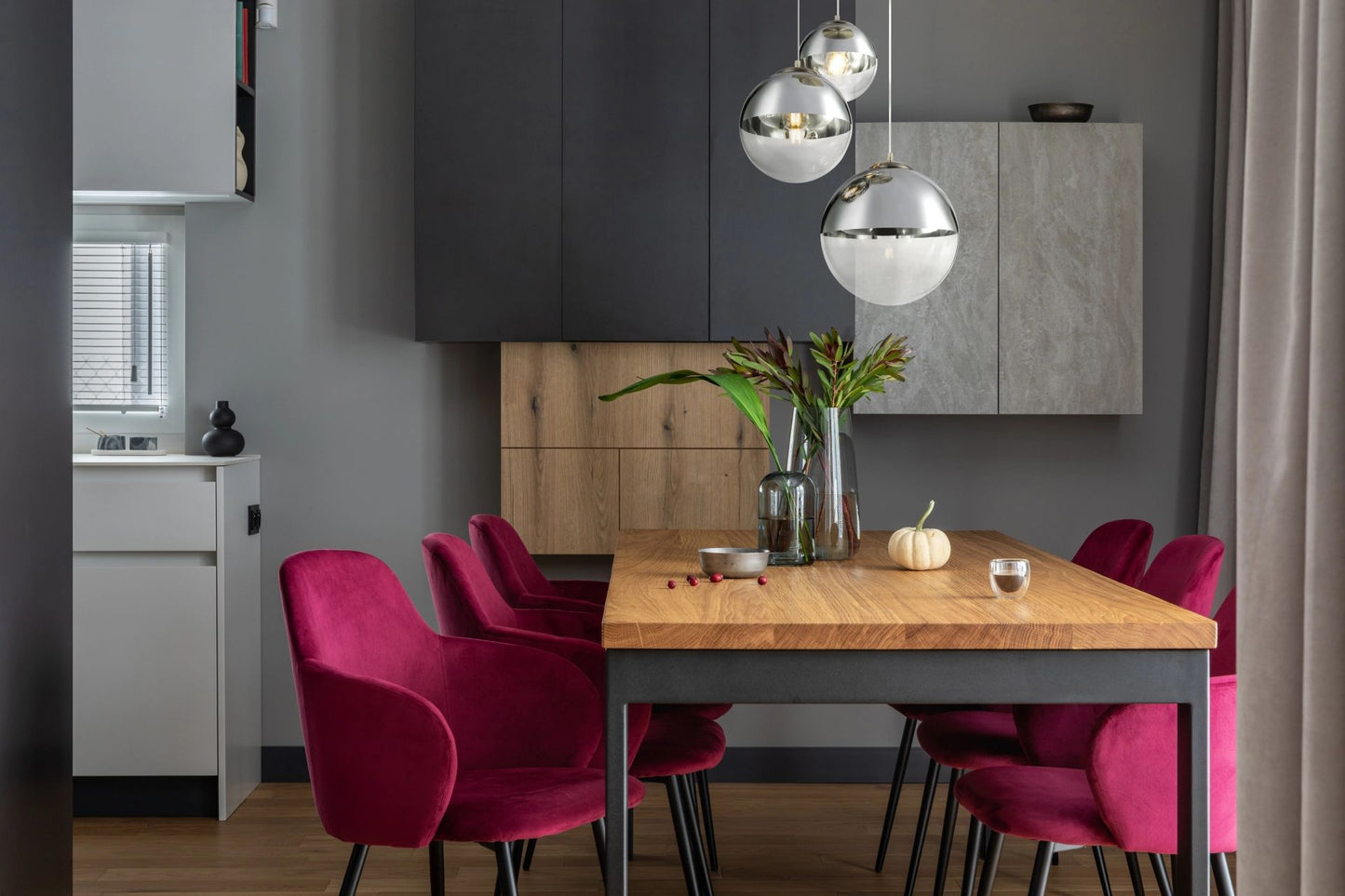 moderne-hanglamp-met-elegante-glazen-bollen-varus-variant-image6