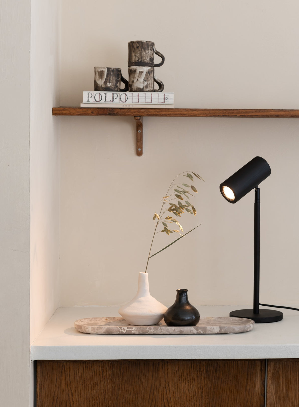 Zwarte bamboe tafellamp met verstelbare kop GOOD&MOJO Java – afbeelding 1