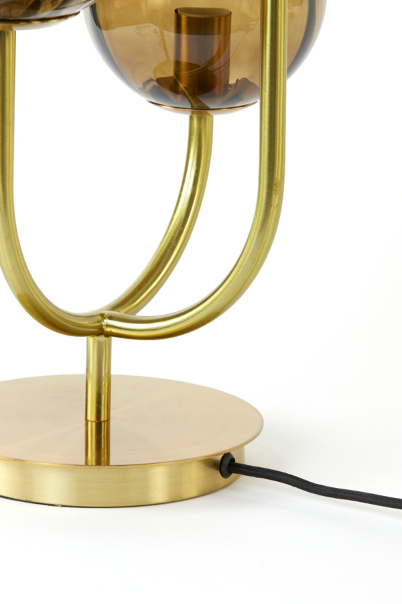 retro-gouden-tafellamp-drie-lichtpunten-light-living-magdala-variant-image8
