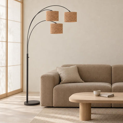 Черна дъгова лампа с три коркови абажура Steinhauer Sparkled Light – интериорна снимка