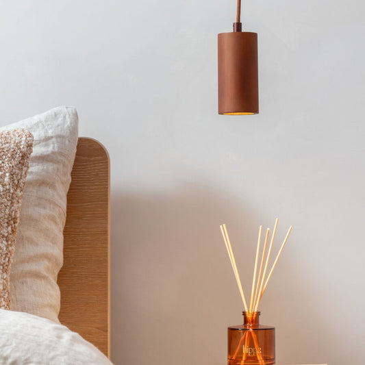 Lampada a sospensione in bambù marrone senza tempo GOOD&MOJO Java – foto d'ambiente