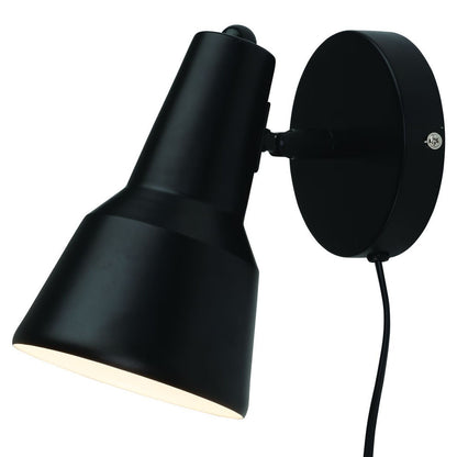 retro-metalen-zwarte-wandlamp-its-about-romi-valencia-main-image