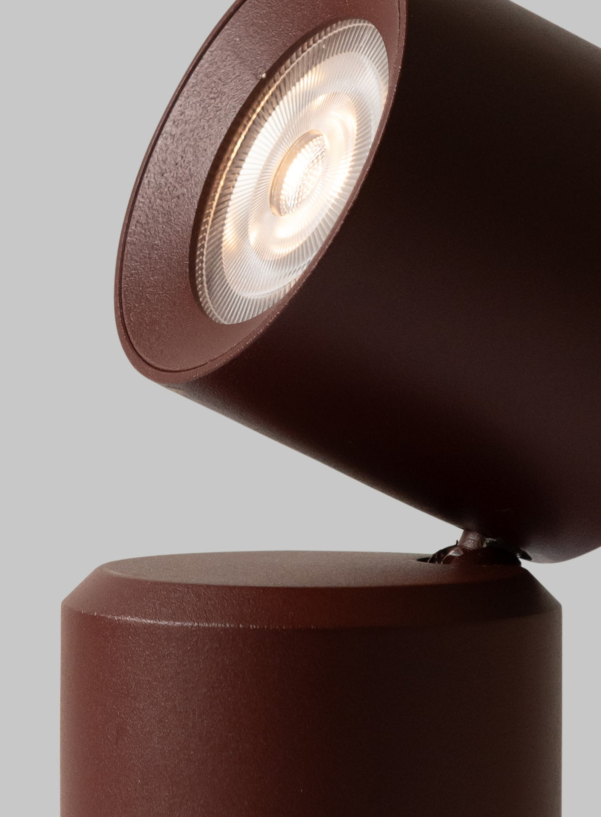 Bordeauxrode aluminium tafellamp met richtbare kop It's About RoMi Milan – afbeelding 8